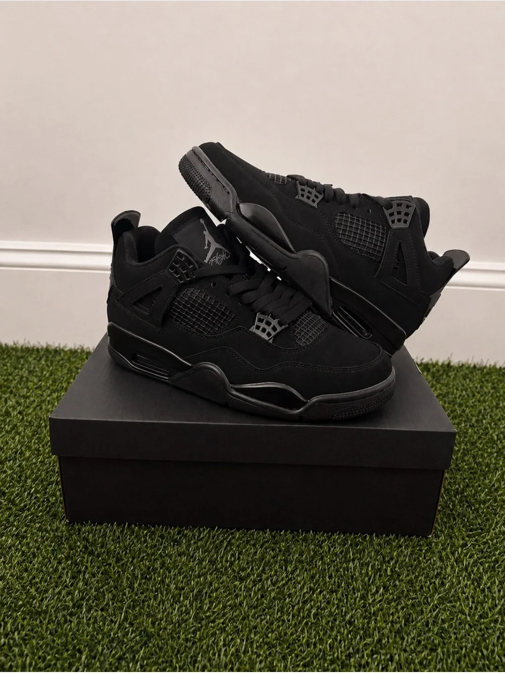 Jordan 4 Retro “Black Cat” (2025) Size 10